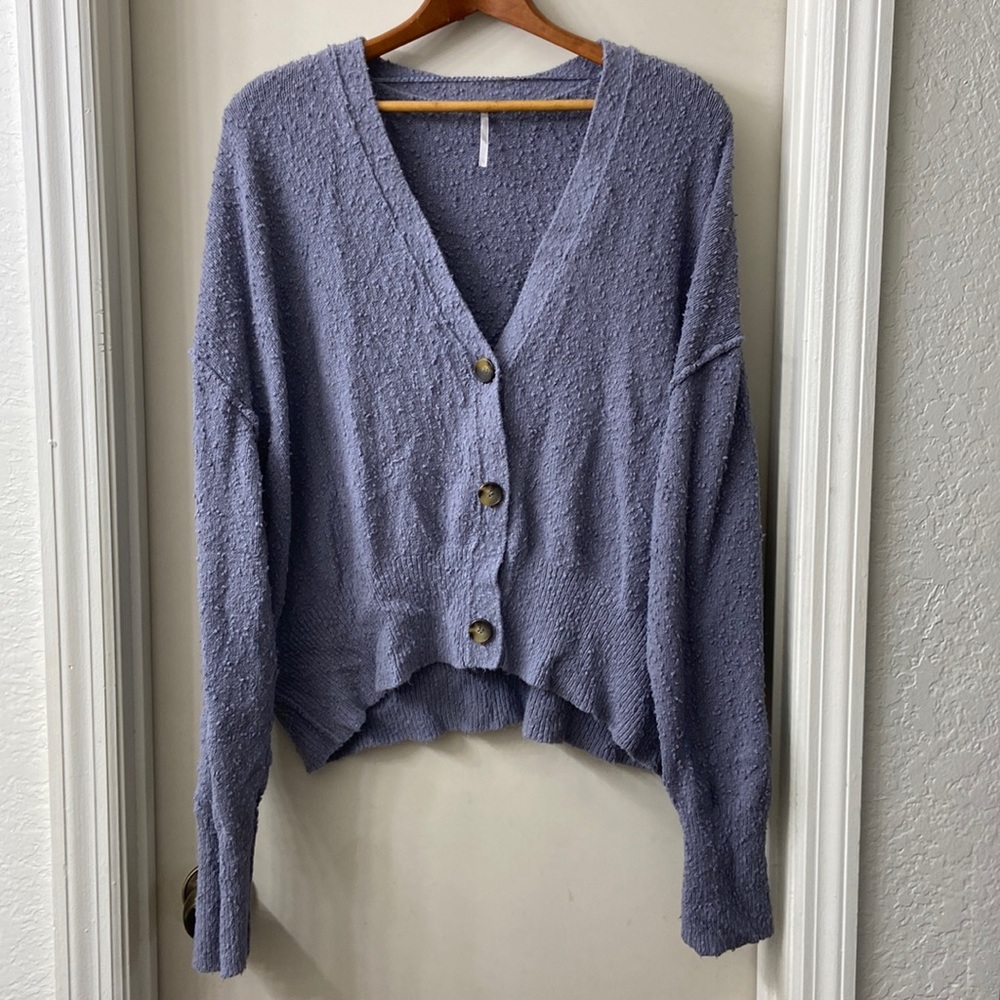 Light blue cardigan from Free People 🦋☁️